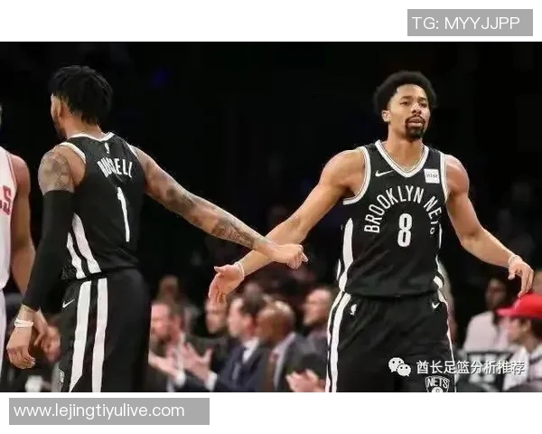 莫布里精彩表现助球队逆转胜利12投6中贡献15分5板4助4帽